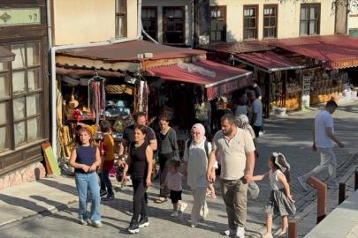 Bayram tatilinde Taraklı'yı tercih edenler tarihte yolculuk yaptı