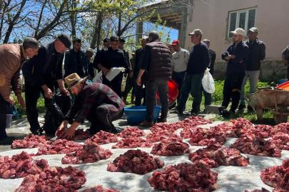 Bir asırdır devam eden dayanışma geleneğiyle kurban etleri eşit dağıtılıyor