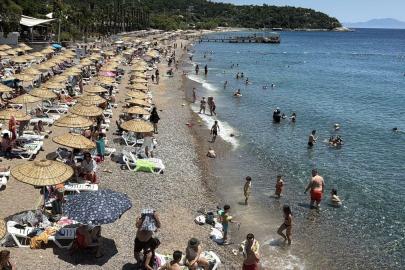 Bodrum'da sahillerde Kurban Bayramı'nın 3'üncü gününde hareketlilik sürüyor