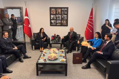 CHP, AK PARTİ HEYETİNİ KABUL ETTİ
