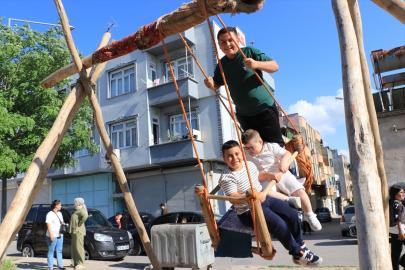 Kilis'te çocuklar "bayram yeri" etkinliklerinde doyasıya eğlendi