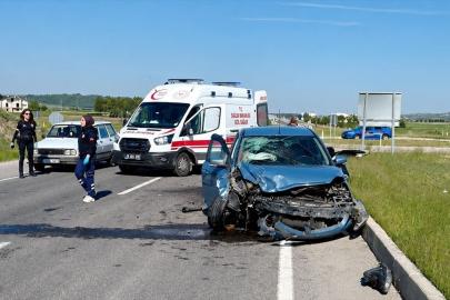Kütahya'da iki otomobil çarpıştı: 4 yaralı