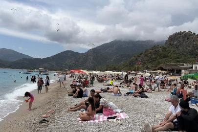 Ölüdeniz'de bayram yoğunluğu