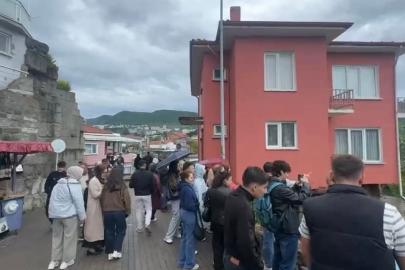 Sağanağın etkili olduğu Amasra'da bayram yoğunluğu