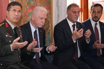 Vali Gül, çağ açıp çağ kapatan hükümdarı dualarla yad etti