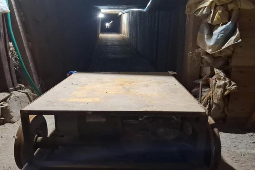 ABD-Meksika sınırında 590 metrelik kaçakçılık tüneli bulundu. 1 ton uyuşturucu yakalandı
