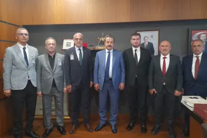 AK Parti Artvin İl Başkanlığı'ndan Milletvekili Çelik’e ziyaret