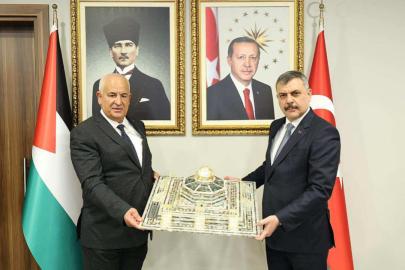 Bakan Çiftçi, Filistinli mevkidaşı ile görüştü