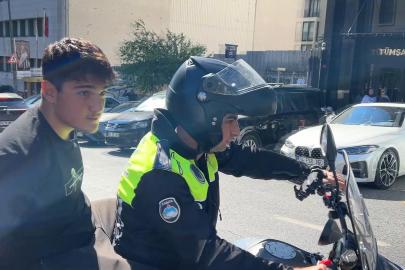 YKS öncesi zamanla yarış: Motosikletli zabıta öğrenciyi sınava ulaştırdı