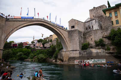 460 yıllık gelenek. Mostar Köprüsü Atlayışları yapıldı