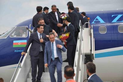 Bakü-Kars direkt uçak seferleri başladı