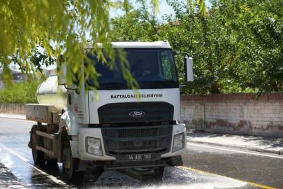 Battalgazi’de temizlik ve pazar denetimleri sürüyor