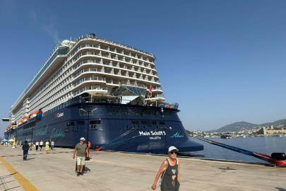 Bodrum'a yolcu gemisiyle 2 bin 746 turist geldi
