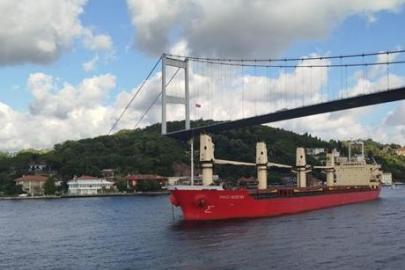 İstanbul Boğazı'nda gemi arızası! Trafik çift yönlü askıya alındı