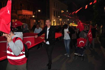 Karslılar 15 Temmuz’da tek yürek oldu: Binlerce vatandaş meydanları doldurdu, birlik ve beraberlik mesajı verildi