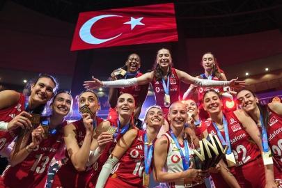 Malatya Büyükşehir Belediye Başkanı Sami Er’den Filenin Sultanları’na kutlama mesajı
