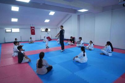 Yaz Spor Okulları’nda taekwondoya yoğun ilgi
