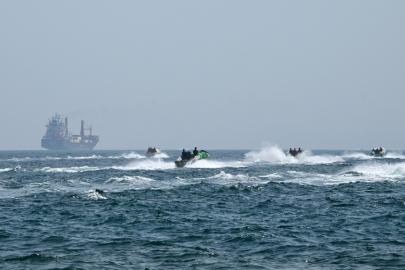 BAE'ye ait iki tanker Hürmüz Boğazı'nda hedef alındı